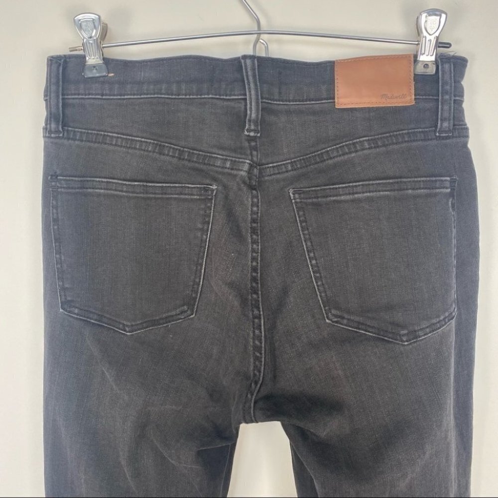 Madewell | 9" Skinny Jeans in Black‎ Sea | H2230 - Picture 5 of 10